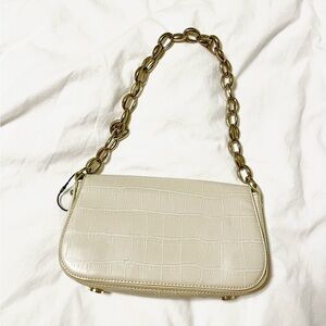 Elegant Cream Chain Shoulder Bag